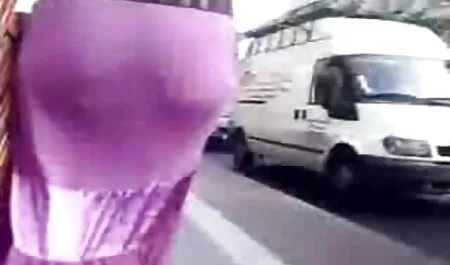 Haarige japanische Puppe wird in Finger und Spielzeug eingeführt ... kostenlose sexvideos reife frauen