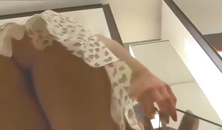 Sexy Brünette Rauchen sexfilme reife frauen & Spielzeug Arsch Vor Cam