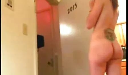 Girls Out West - Das haarige alte frauen porn tube lesbische Mädchen wird gefingert und umrandet